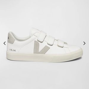 Veja Recife 8.5 cream gold tones worn once